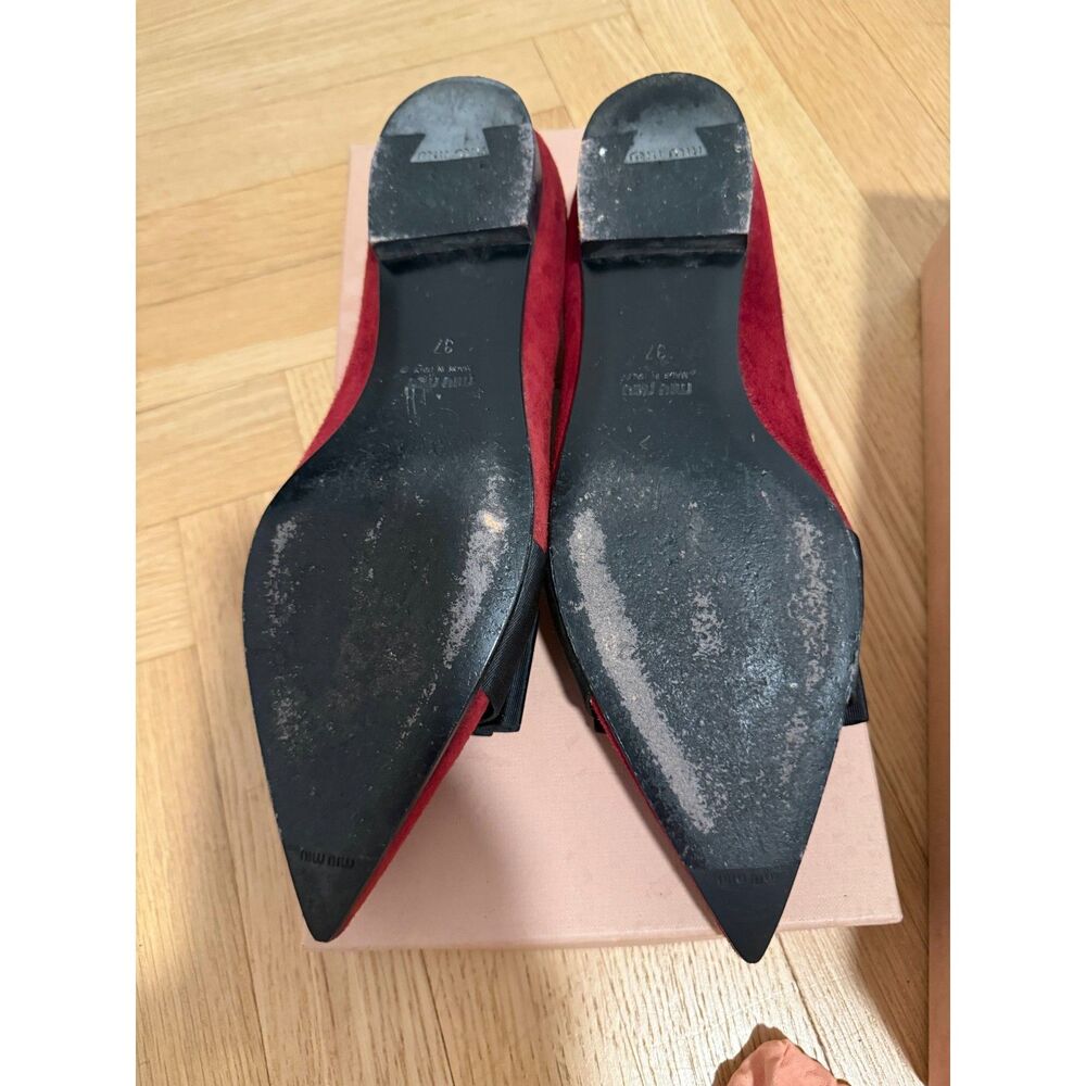 MIU MIU - Red Suede Pointy Toe Flats -  37 - Picture 3 of 6